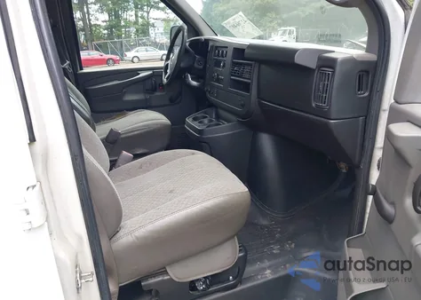 2011 Chevrolet Express 2500 Work Van из США, поврежденный, VIN 1GCWGGCG8B1120892